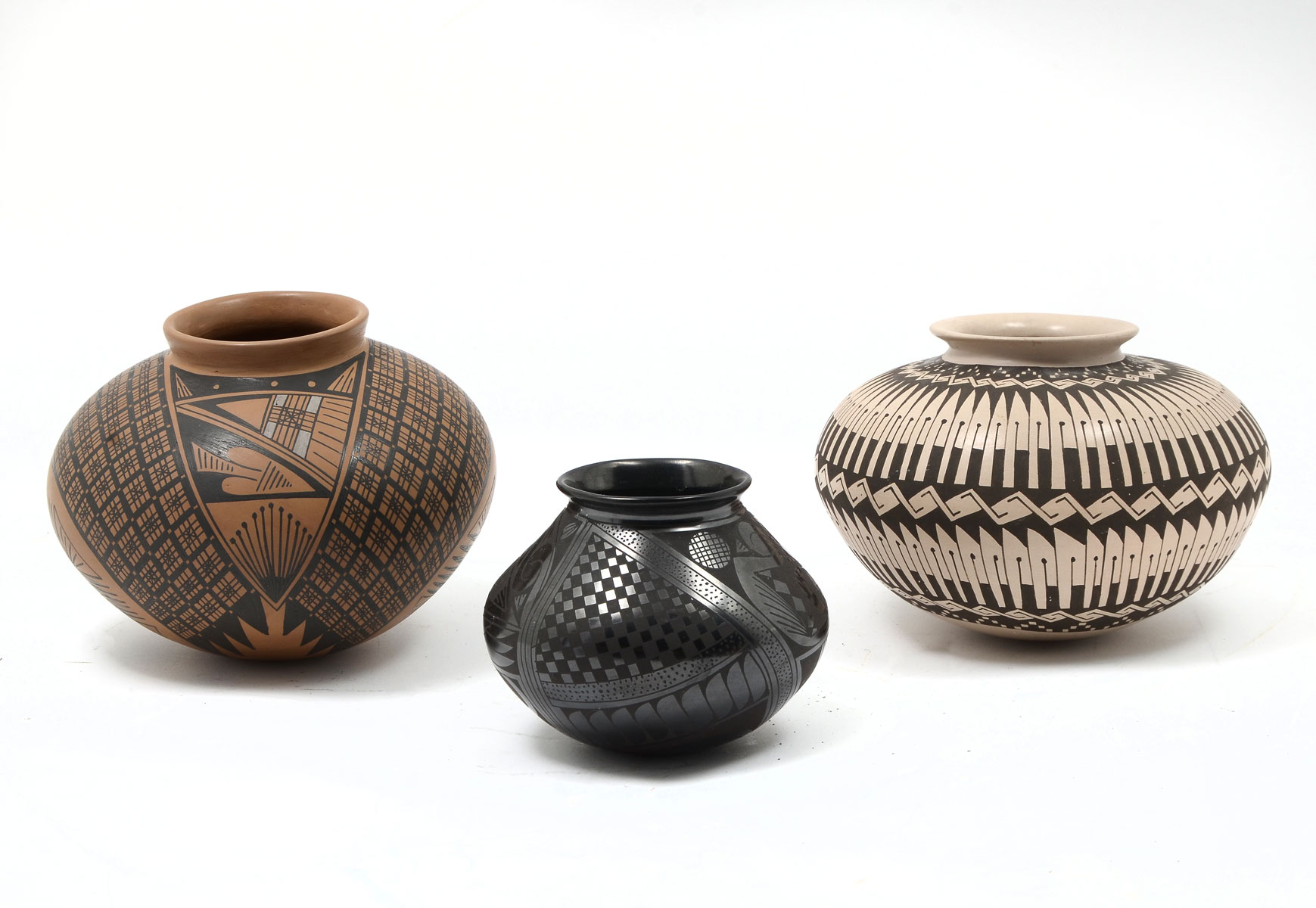 3 AMERICAN NATIVE INDIAN POTTERY