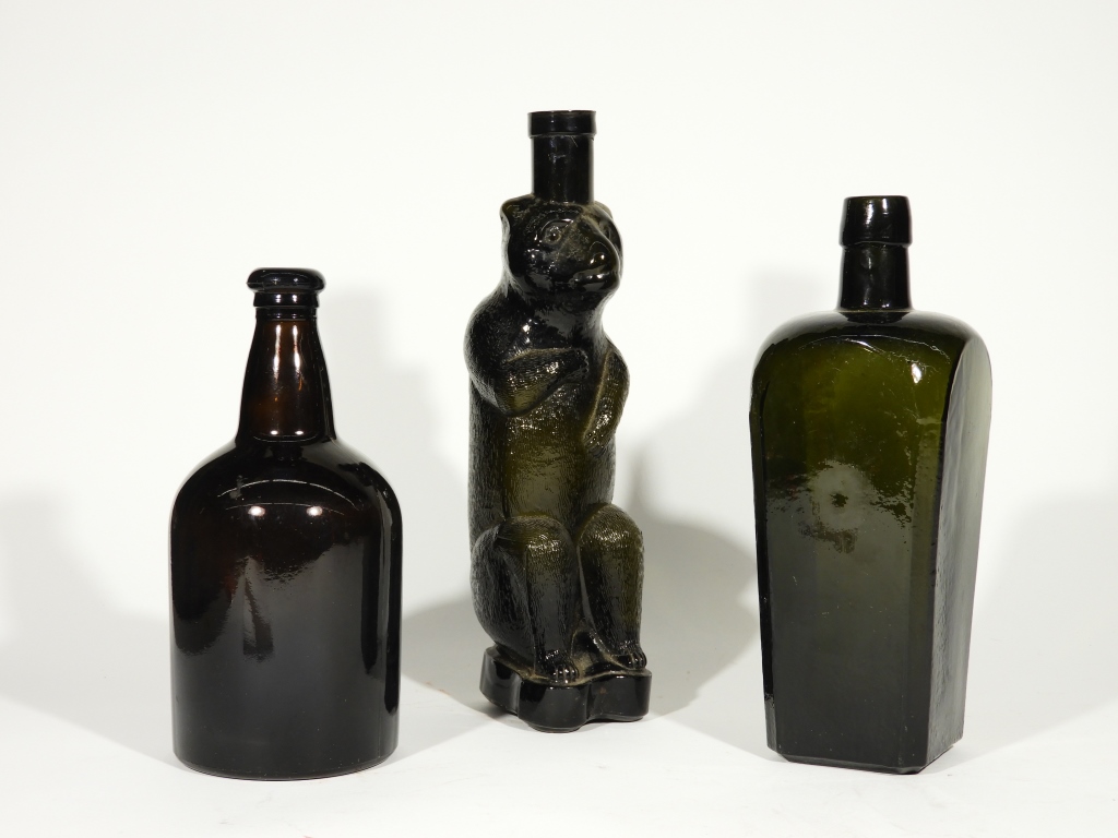 3 ANTIQUE AMBER OLIVE GIN BEAR MOLD