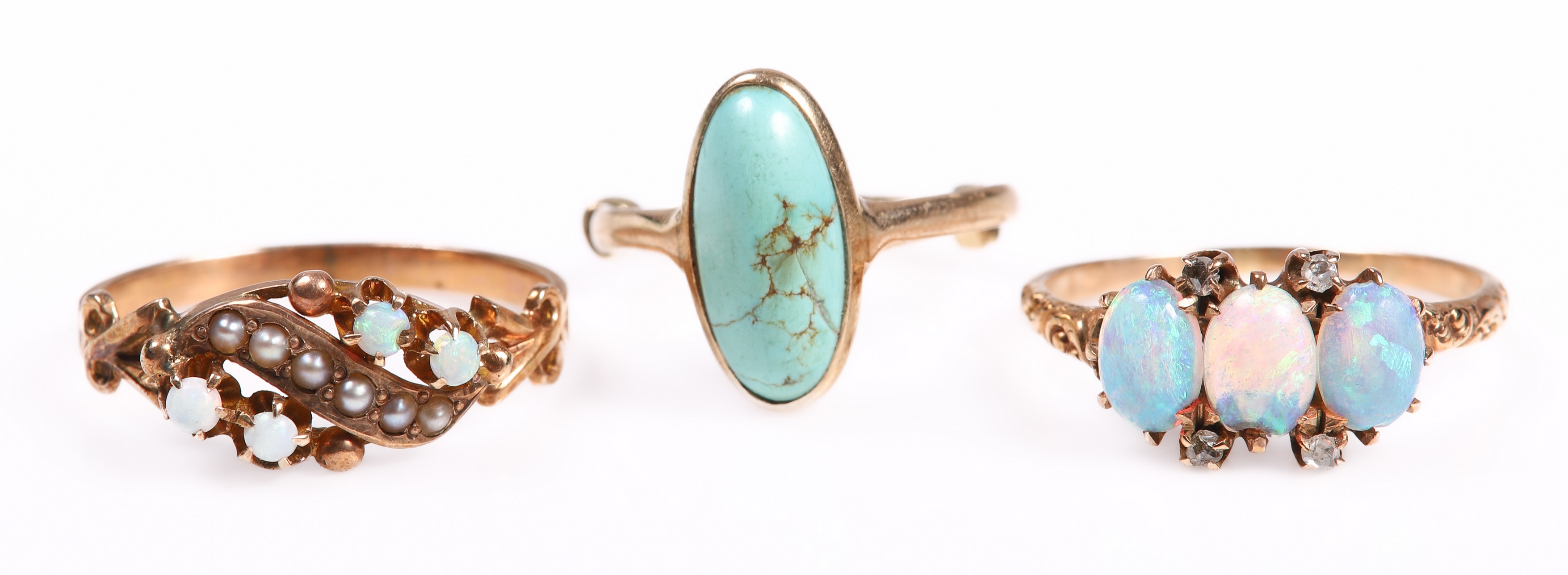 (3) Antique gold rings to include