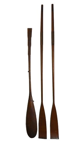 3 ANTIQUE OARSLot 3 antique wood