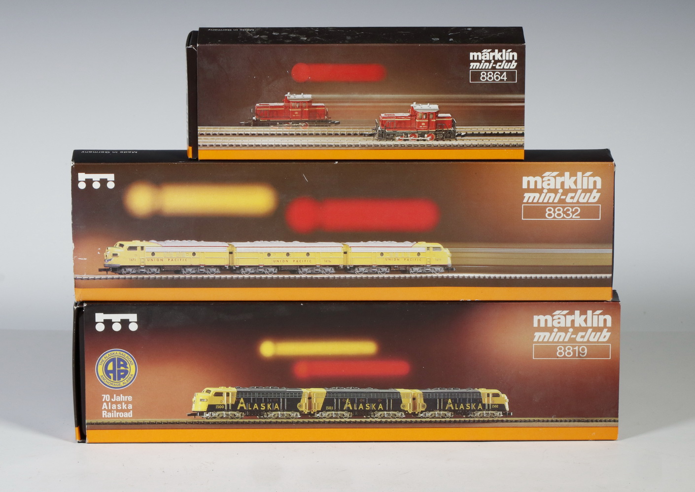 (3) BOXED MARKLIN MINI-CLUB TRAIN
