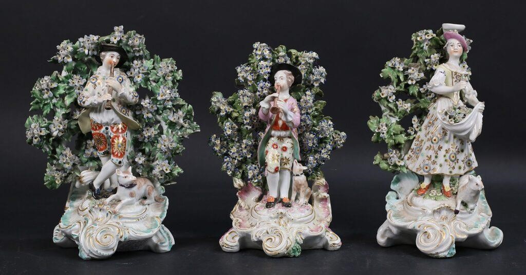 3 CHELSEA STYLE BOCAGE PORCELAIN