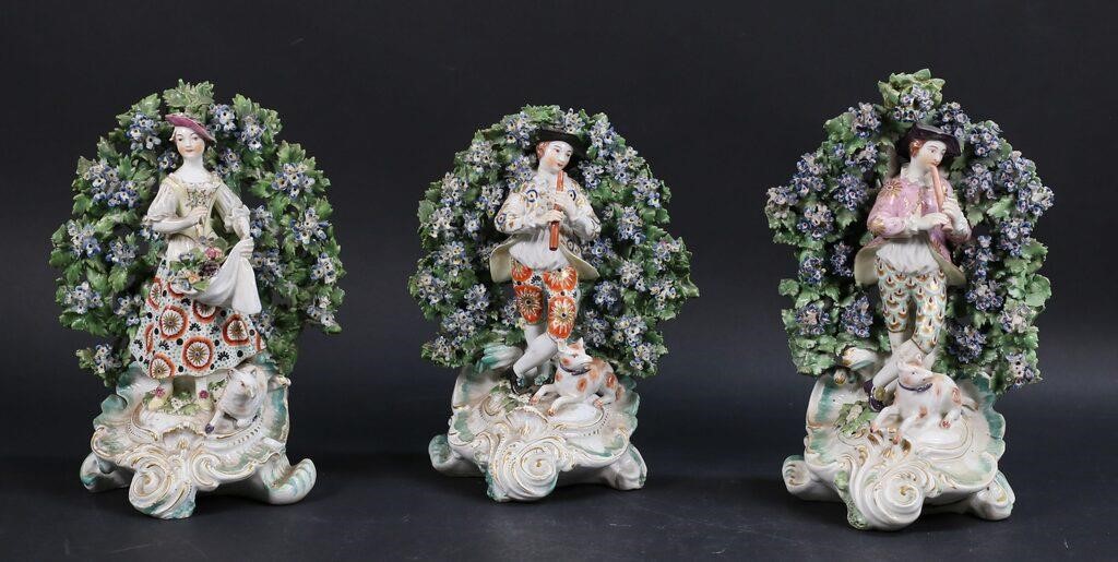 3 CHELSEA STYLE PORCELAIN BOCAGE