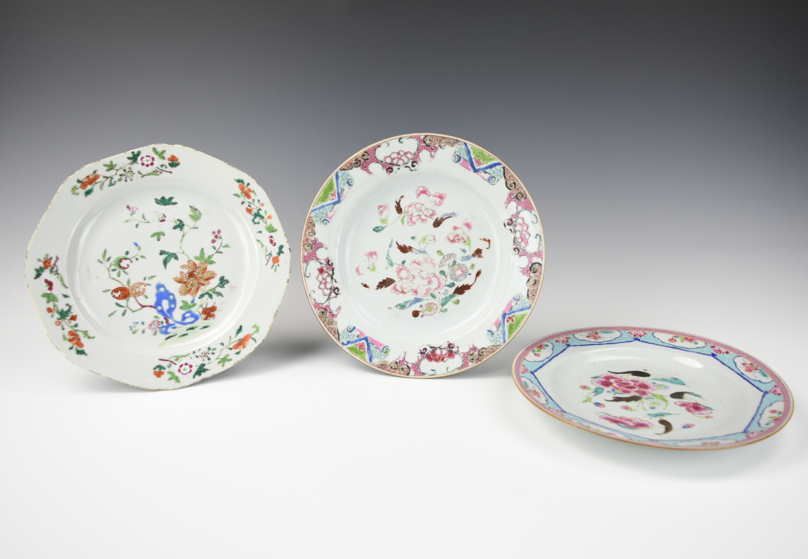 3 CHINESE FAMILLE ROSE "FLORAL"