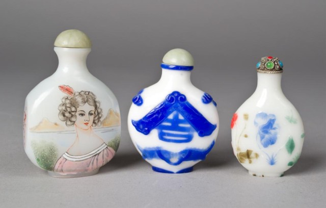 (3) Chinese Glass Snuff