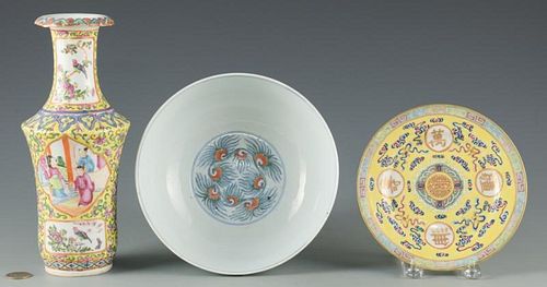 3 CHINESE PORCELAIN ITEMS1st