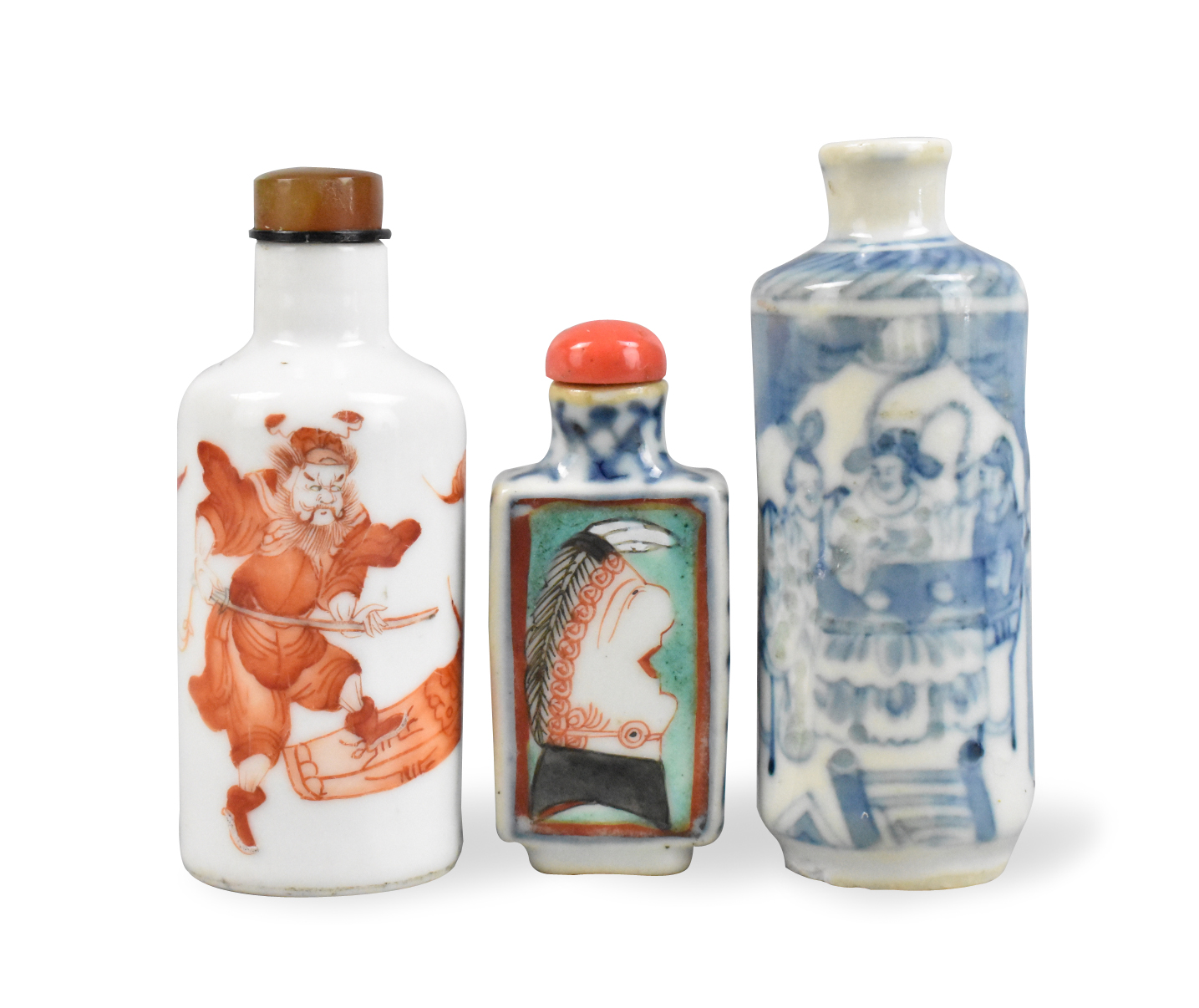 3 CHINESE PORCELAIN SNUFF BOTTLE W/