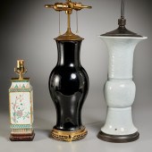 (3) CHINESE PORCELAIN VASES CO