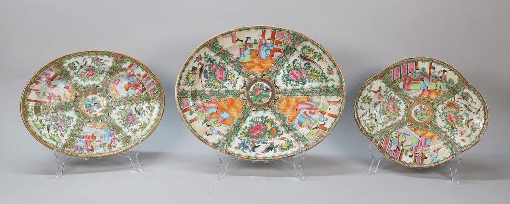 3 CHINESE ROSE MEDALLION