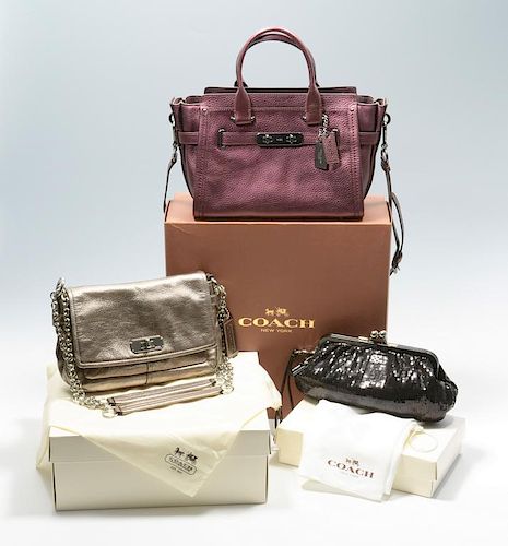 3 COACH BAGS1st item: Chelsea