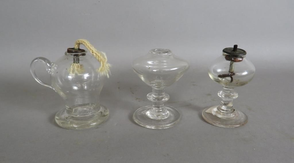 3 COLORLESS GLASS FLUID LAMPSca.