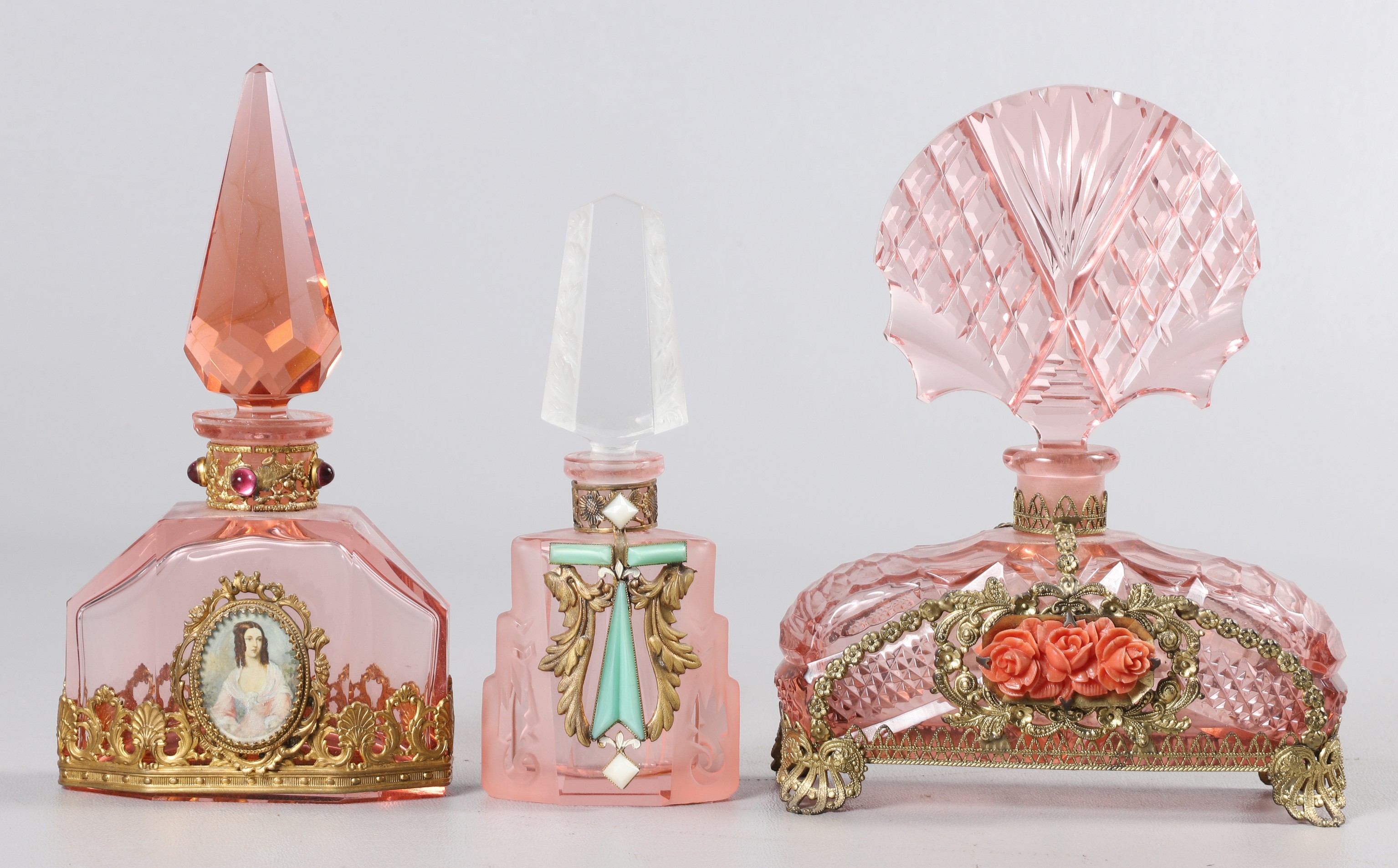 (3) Czech art deco pink scent