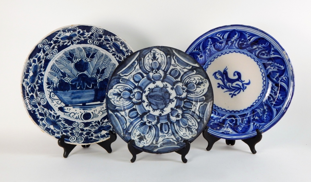 3 DELFT BLUE AND WHITE POTTERY