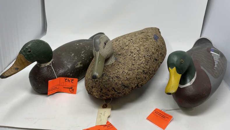 3 DUCK DECOYS CORK BODY, 1
