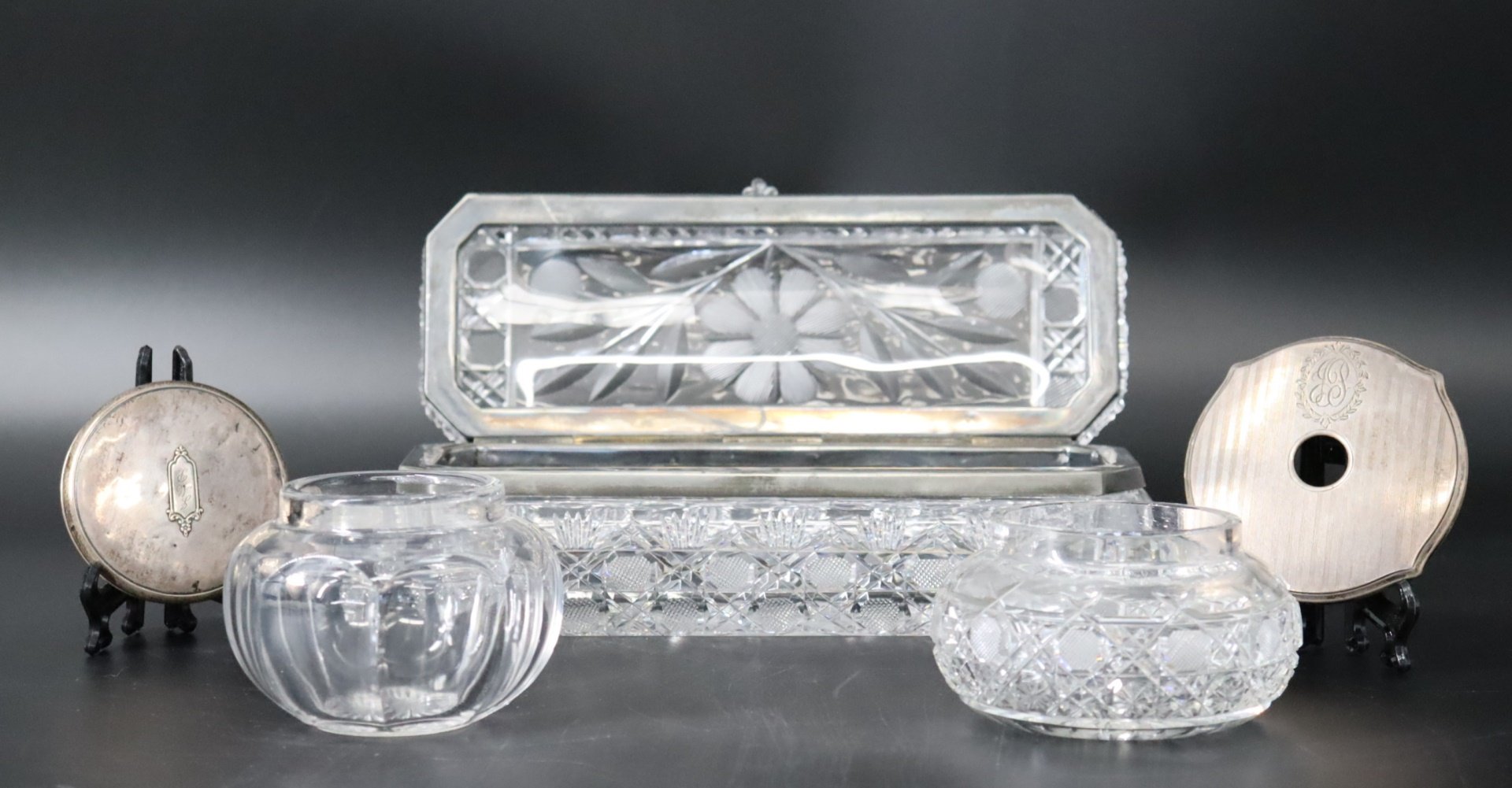 3 FINE CUT GLASS VANITY BOXES. 2