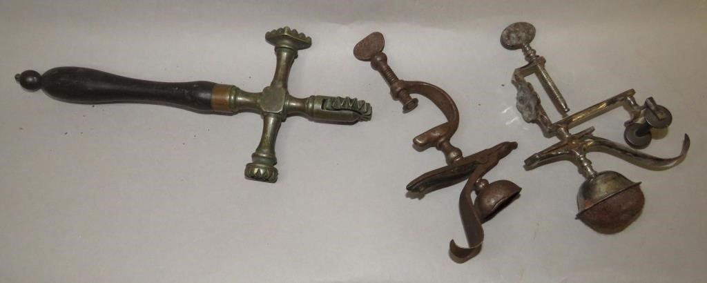 3 HOUSEHOLD TOOLS/PRIMITIVESca.