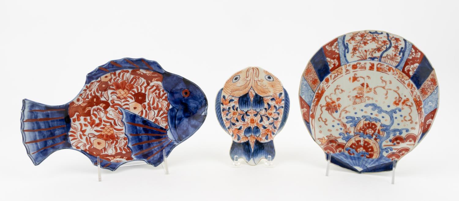 3 IMARI DECORATED PORCELAIN DISHES,