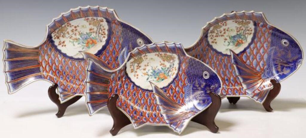 (3) JAPANESE IMARI PORCELAIN
