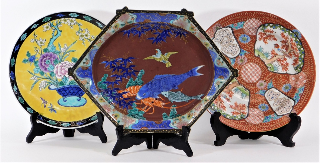 3 JAPANESE KUTANI SATSUMA PORCELAIN