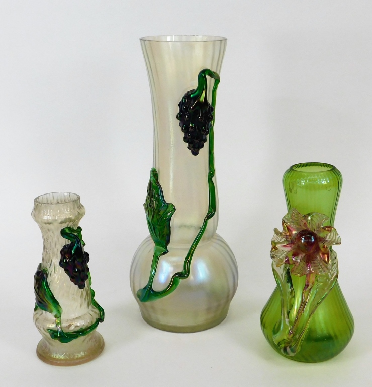 3 KRALIK APPLIED GRAPE FLOWER