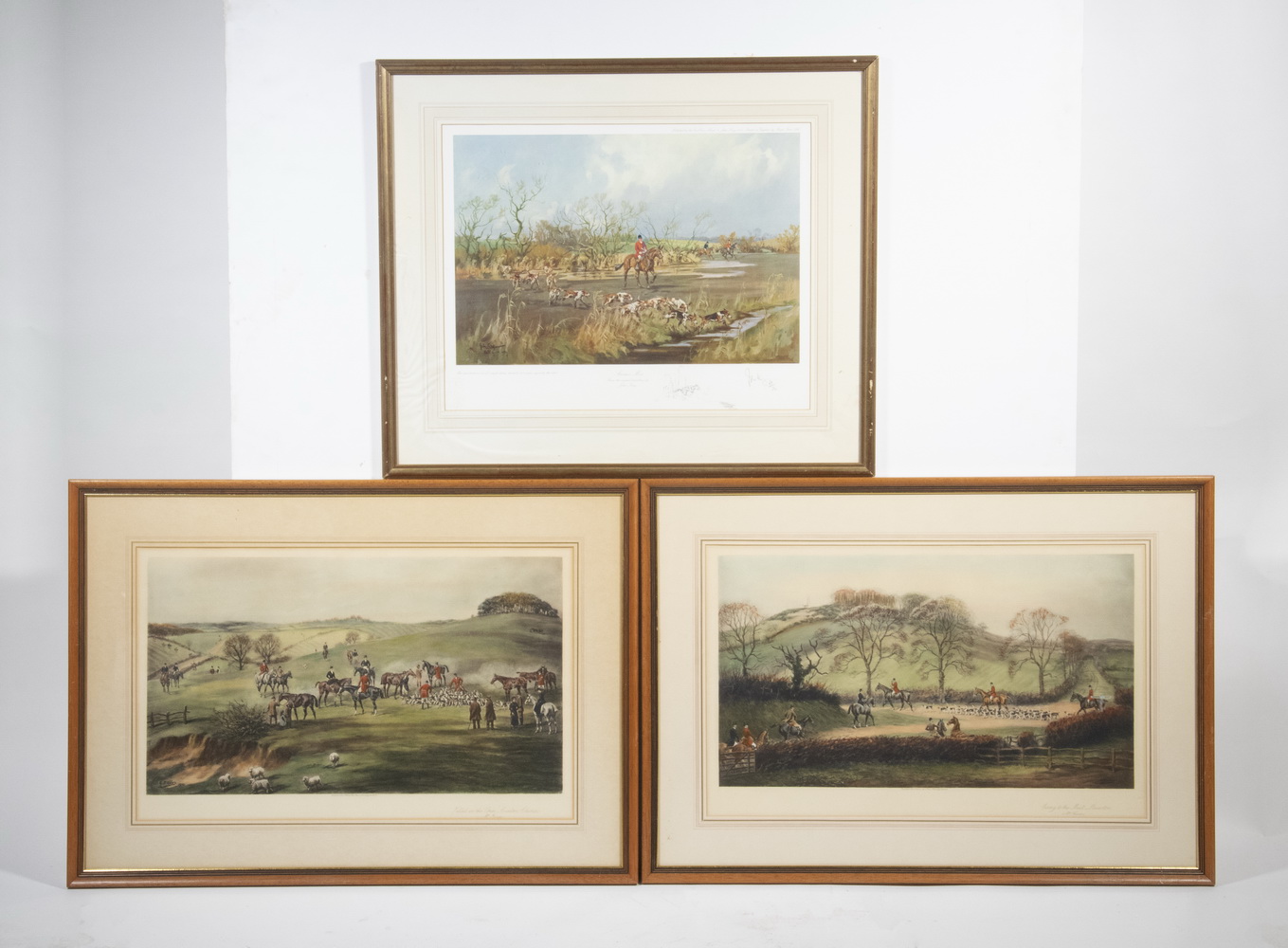 (3) LARGE ENGLISH FOX HUNTING