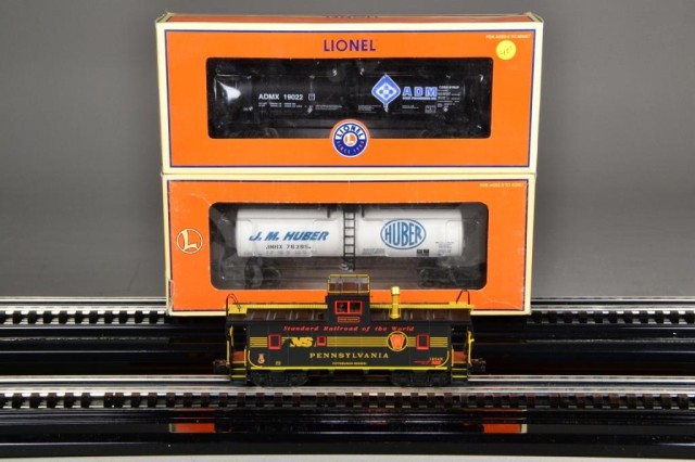 (3) LIONEL ELECTRIC TRAIN
