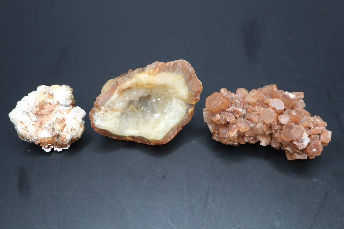 3 MINERAL SPECIMENS, 2-3-1/2",