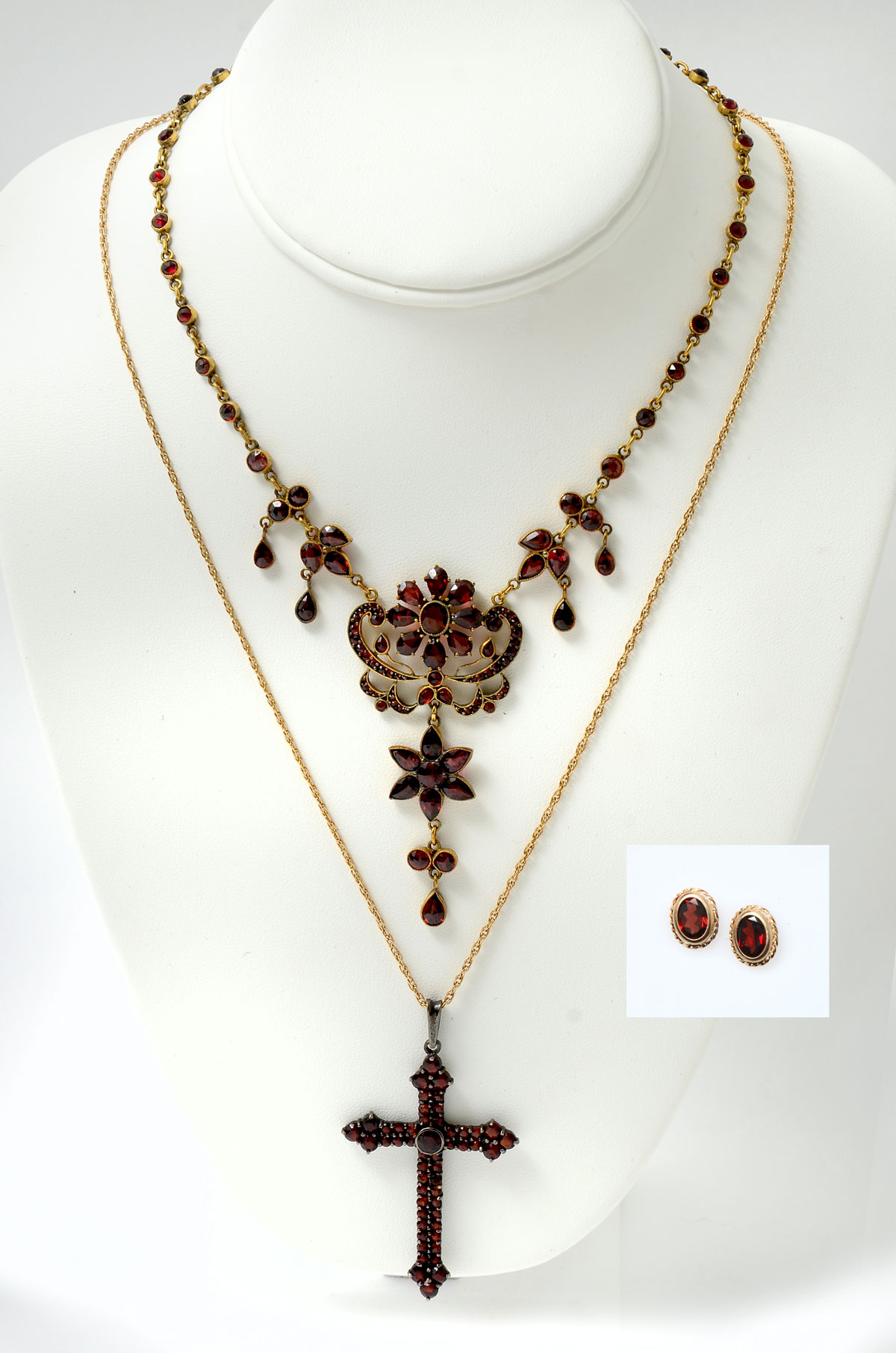 3 PC 10K & 14K GARNET JEWELRY: 1)