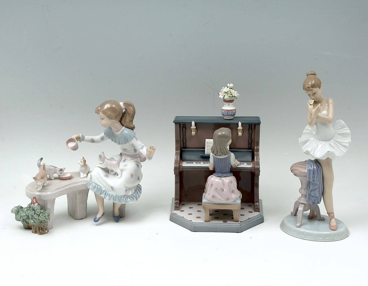 3 PC. LLADRO GIRL AT PIANO &