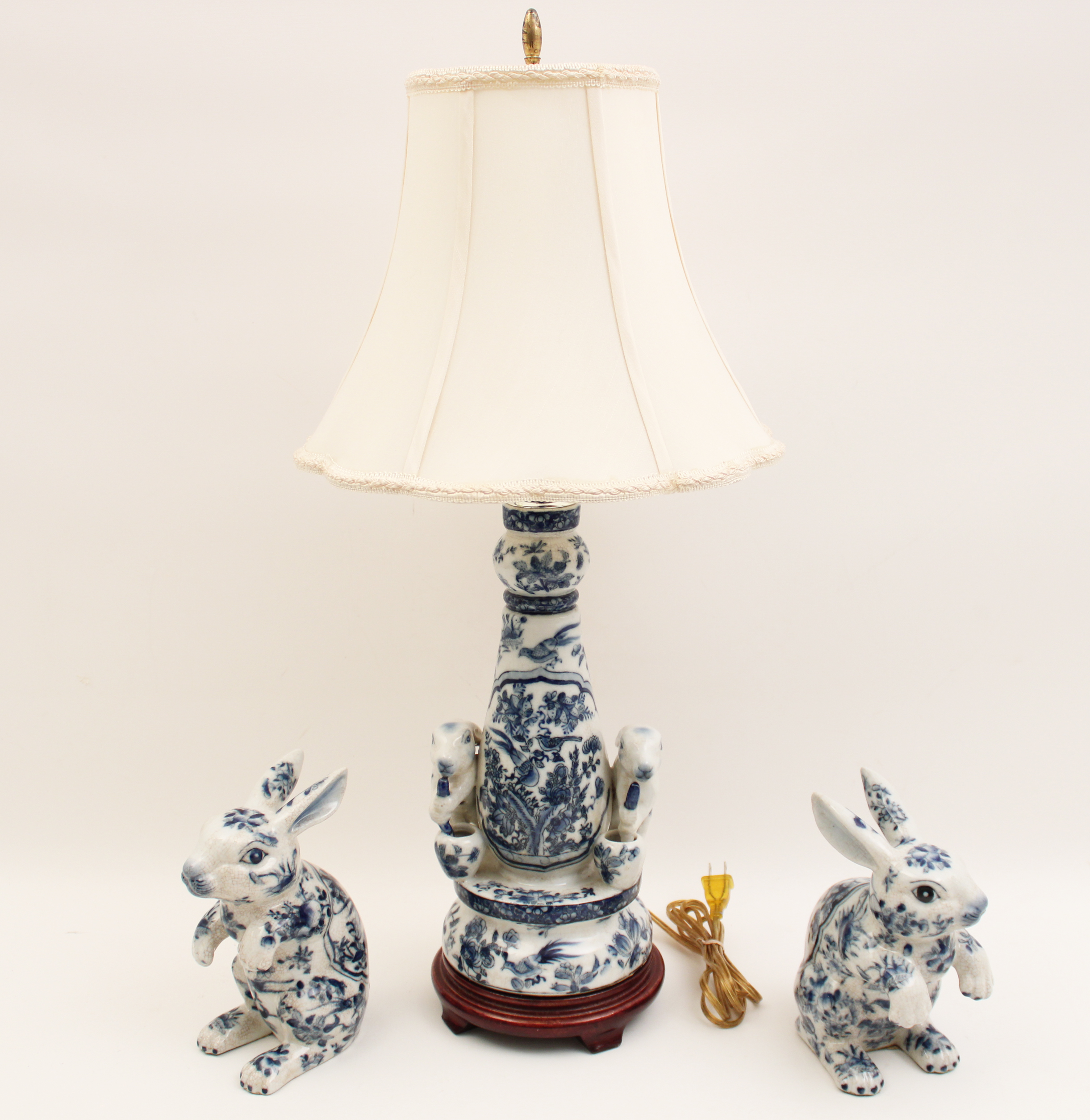 3 PC. LOT OF CHINESE BLUE AND WHITE