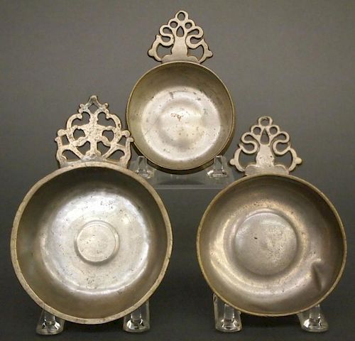 3 PEWTER PORRINGERSThree early 19th