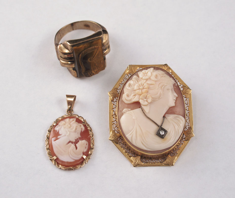 3 PIECE LOT OF ESTATE JEWELRY: To