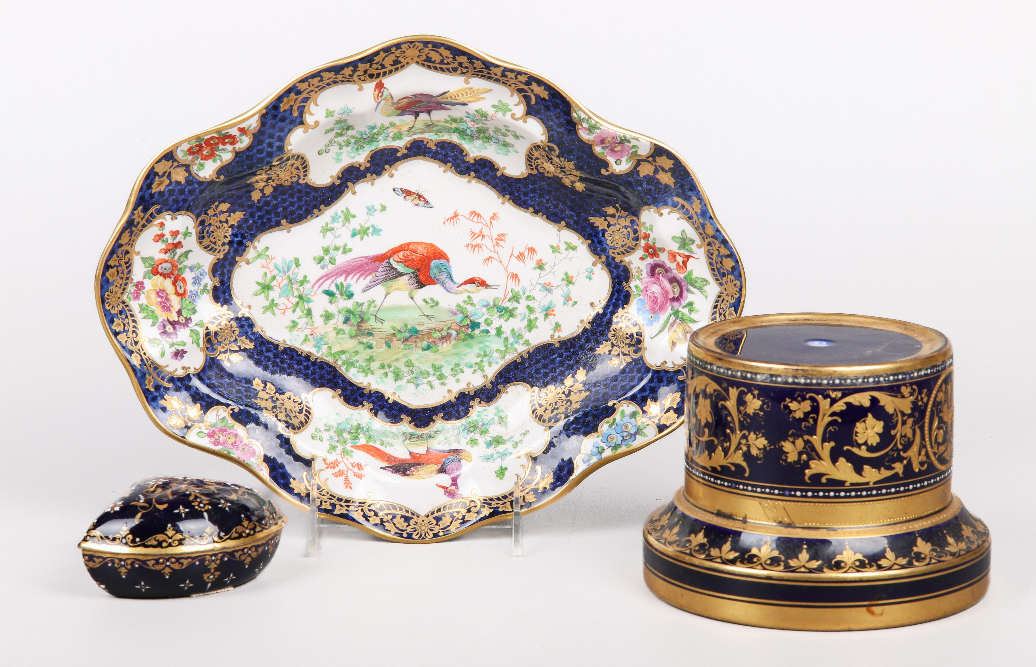 (3) Porcelain stand, dish,