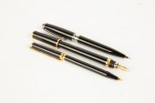 (3) S. T. DUPONT LAQUE DE CHIN