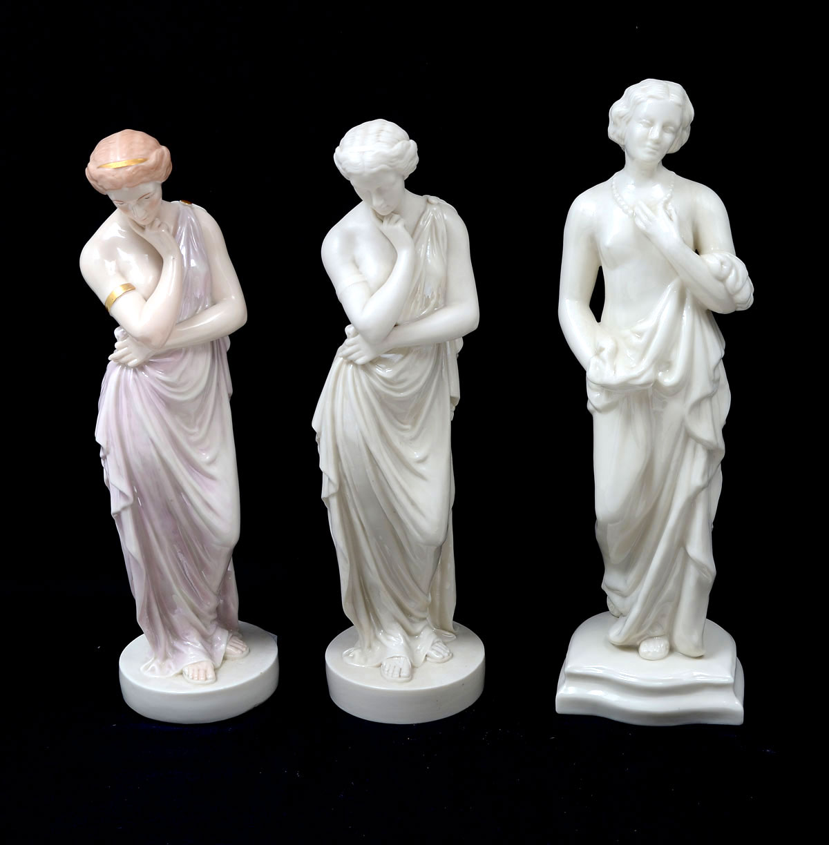 3 STANDING BELLEEK WOMEN: 1)