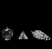 3 STEUBEN CRYSTAL PIECES, FRUI