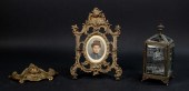 3 TABLETOP ITEMSLot of 3 table