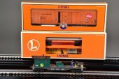 (3) VARIOUS LIONEL TRAIN CARSI