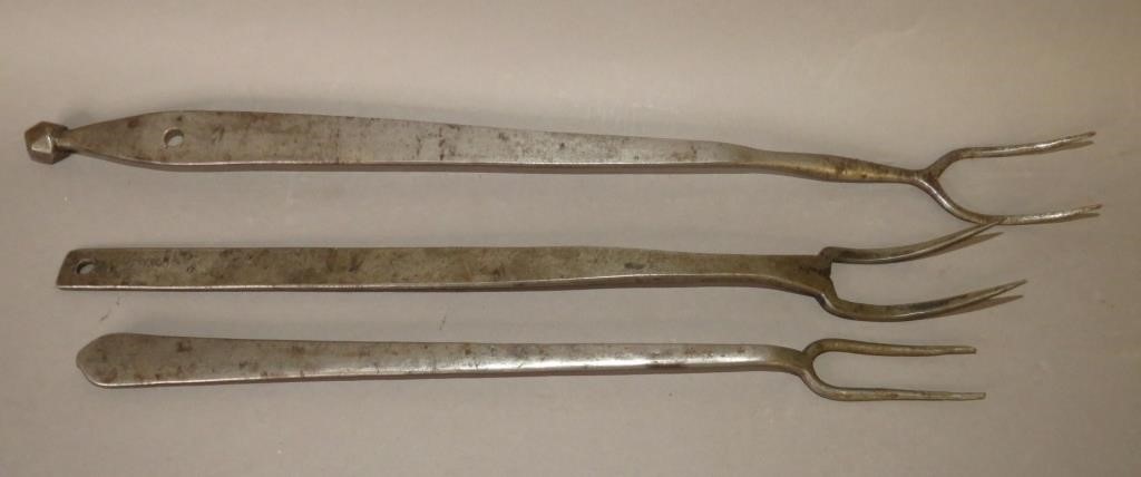 3 WROUGHT IRON FLESH FORKSca.
