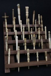 30 WHALEMAN CARVED ANTIQUE WHA