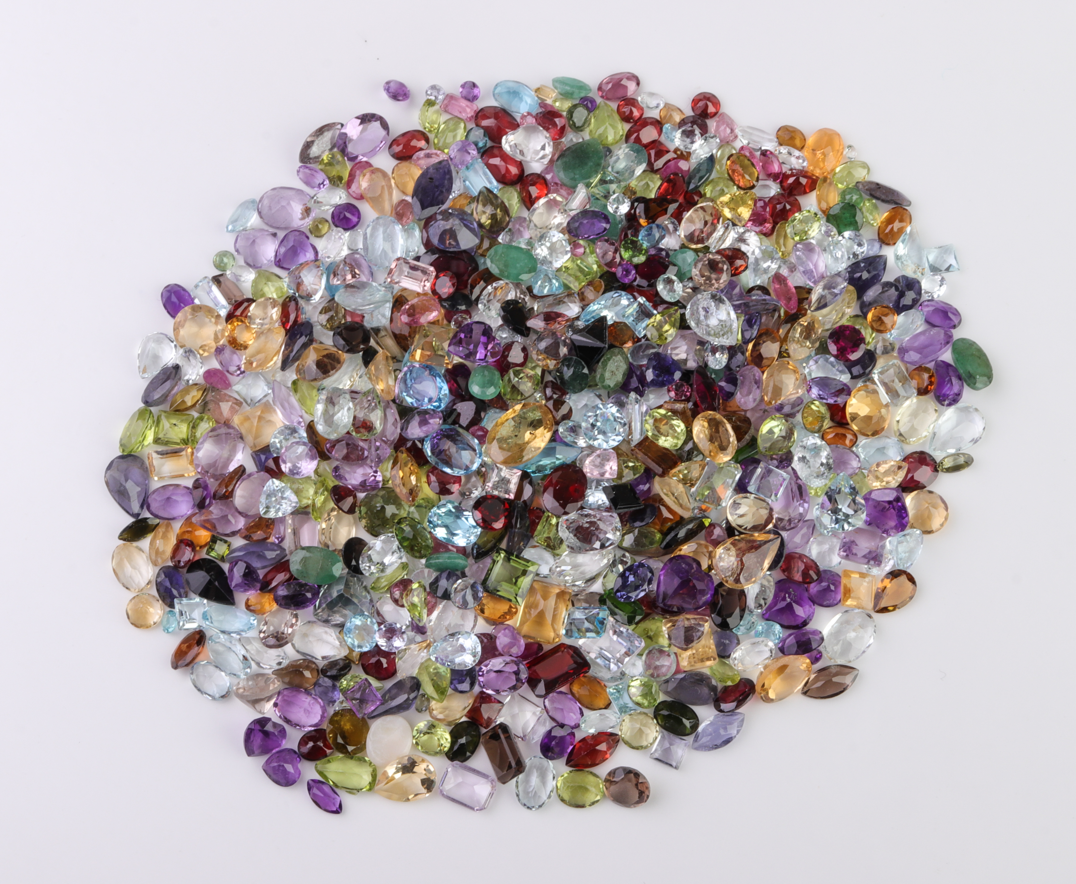 300.5 CTTW. LOOSE MIXED-CUT