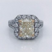 3.06 CT FANCY LIGHT YELLOW DIA
