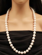 31" GRADUATING PEARL NECKLACE