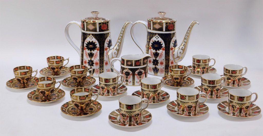 31PC ROYAL CROWN DERBY OLD IMARI