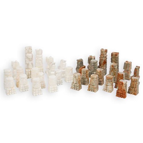 (32 PC) CARVED MARBLE CHESS