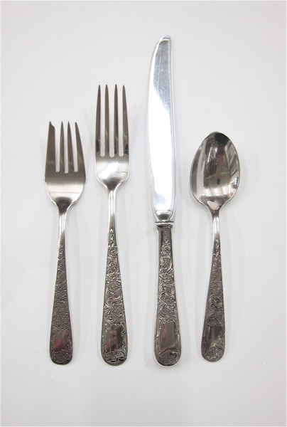 32 PIECE S. KIRK & SON STERLING