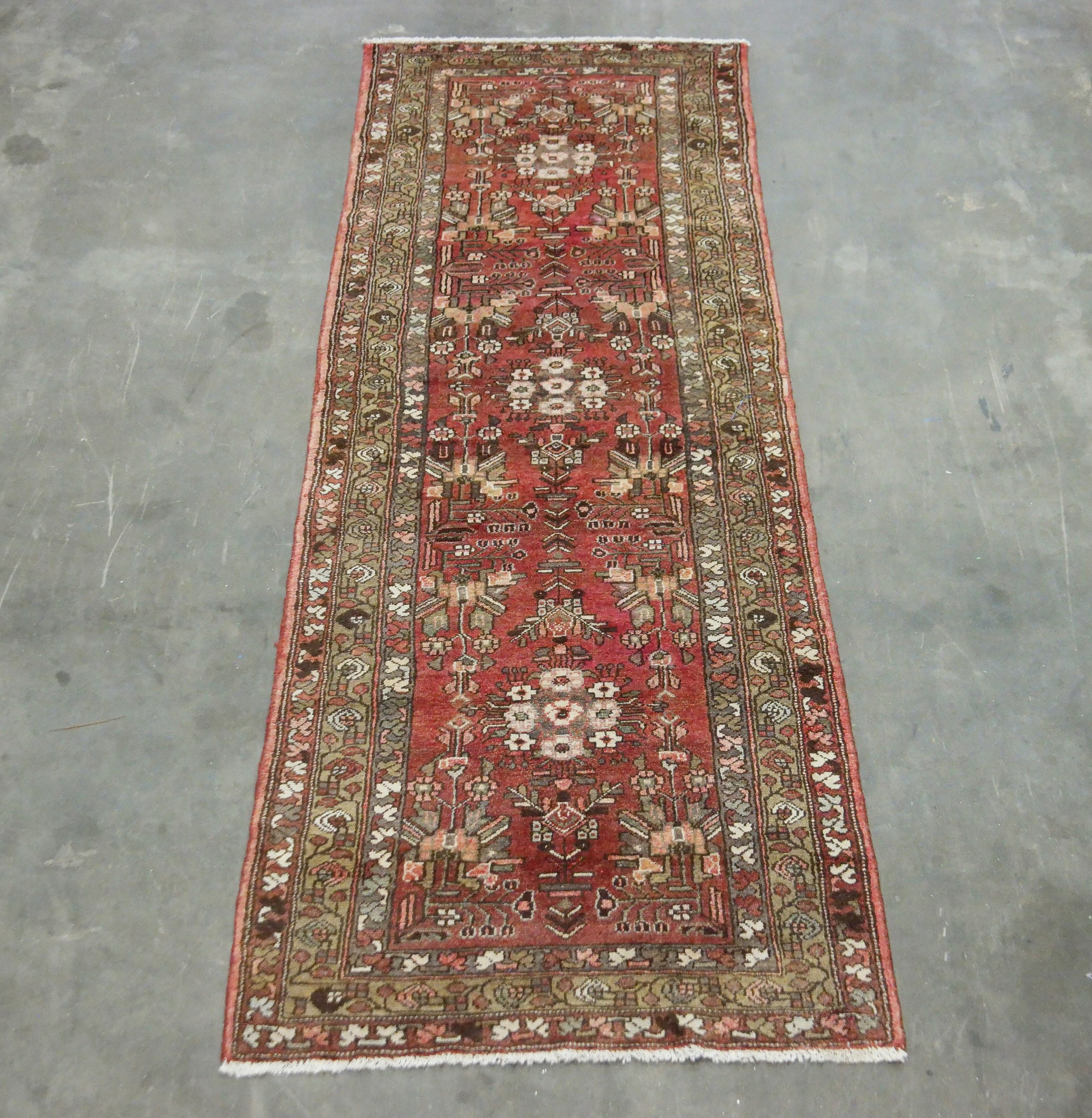 3'2" X 9'8" HAMEDAN ORIENTAL RUG