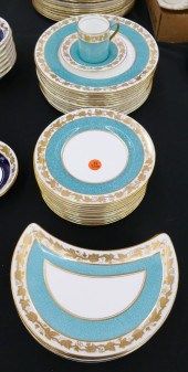 32pc Wedgwood Whitehall Powder