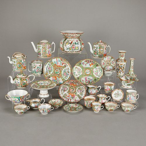 33 PCS 19TH C. CHINESE ROSE