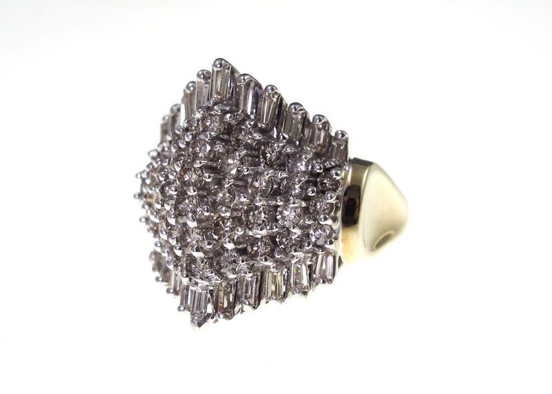 3.5 CT DIAMOND CHEVRON RING: 14K